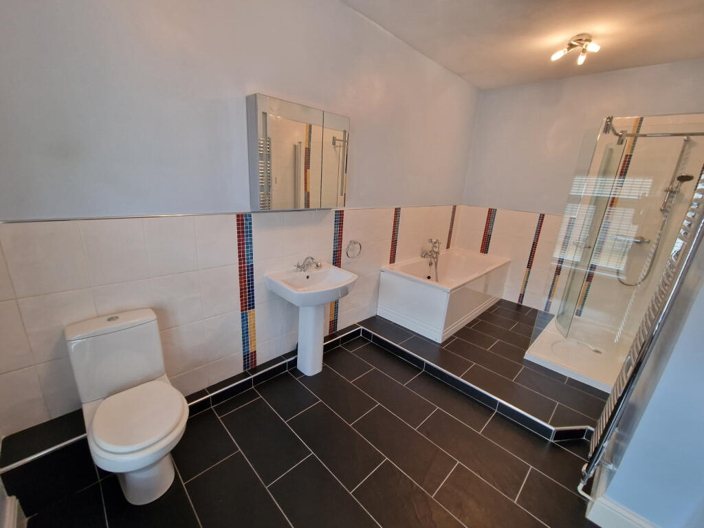 Ensuite
