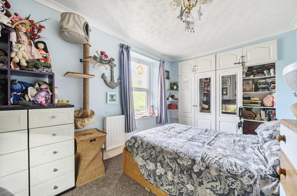 1318497-10-685ebc...