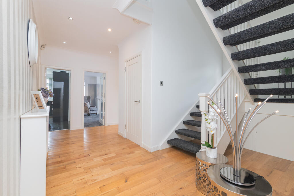 28 craw Road Paisley-16