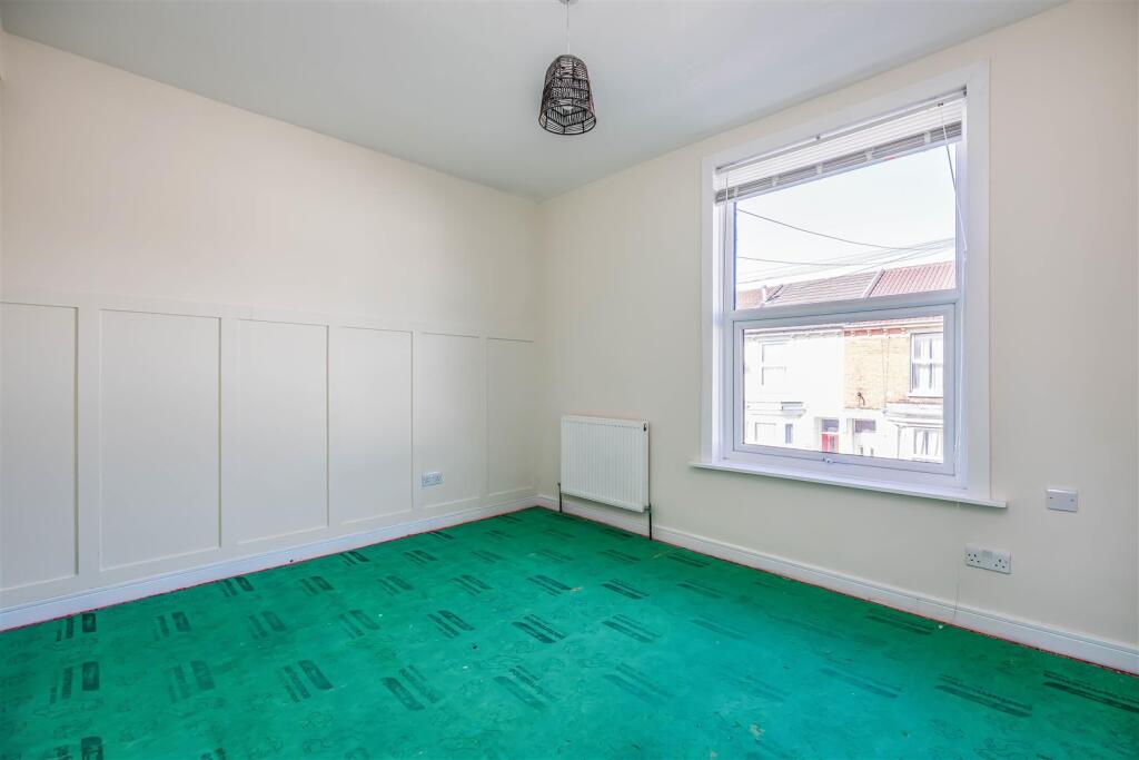 62 Lynn Road, Fratton-Small-PorticoMarketing-SoldB