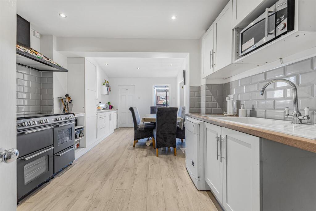 Kitchen/Dining Room