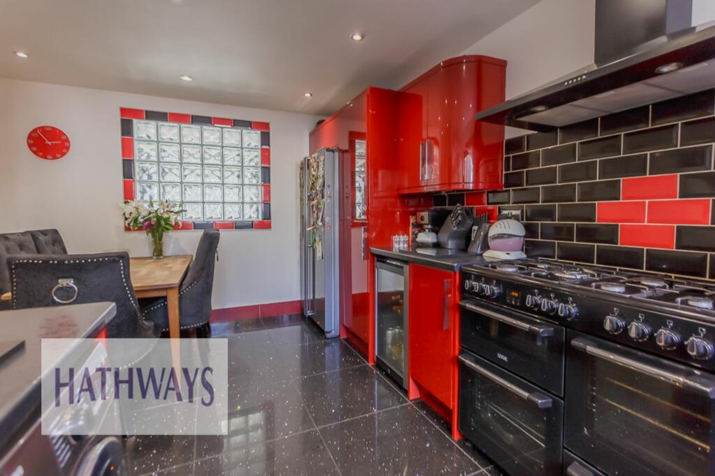 Fitted kitchen/diner