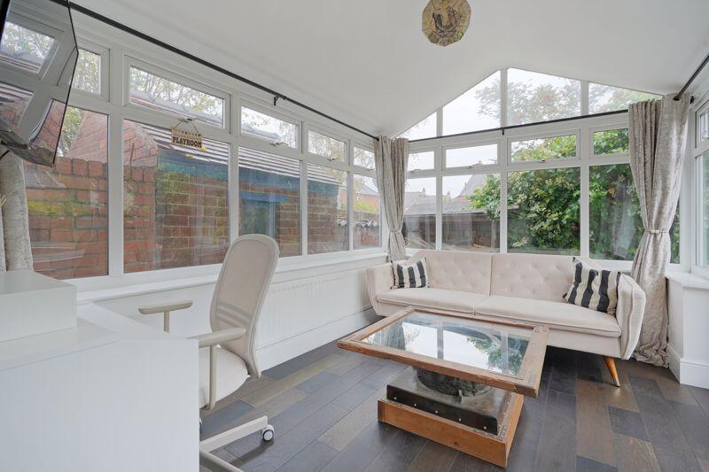Garden Room 