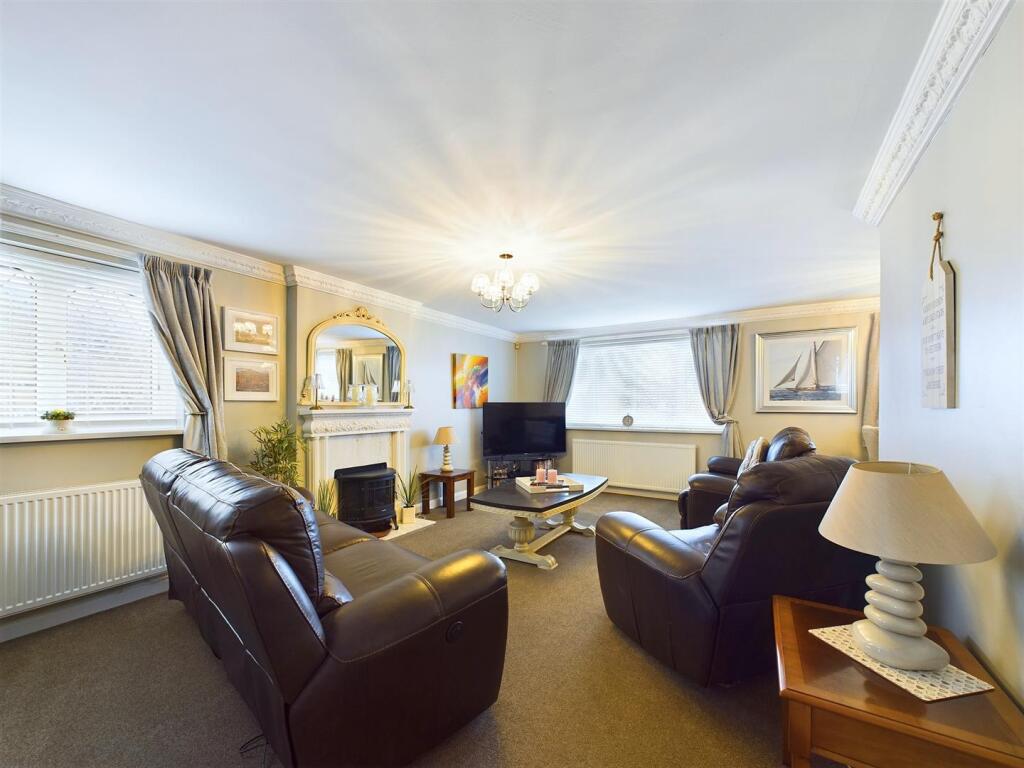 Reception Room &amp; Dining Area