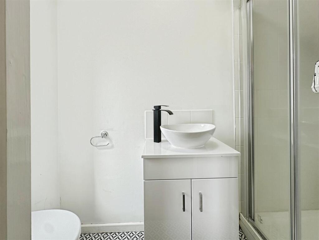 bd0d427c--4861-94B9-38387BA2CA42-16722-0000054ECDF