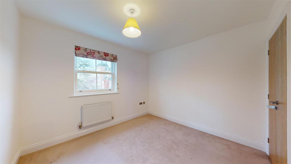 St Julians Crescent 11 Bedroom One.jpg