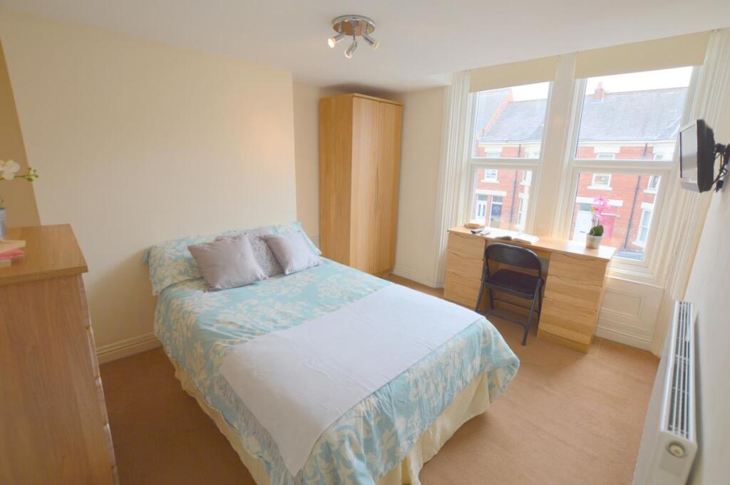 37 Meldon Terrace Black Bedroom.jpg