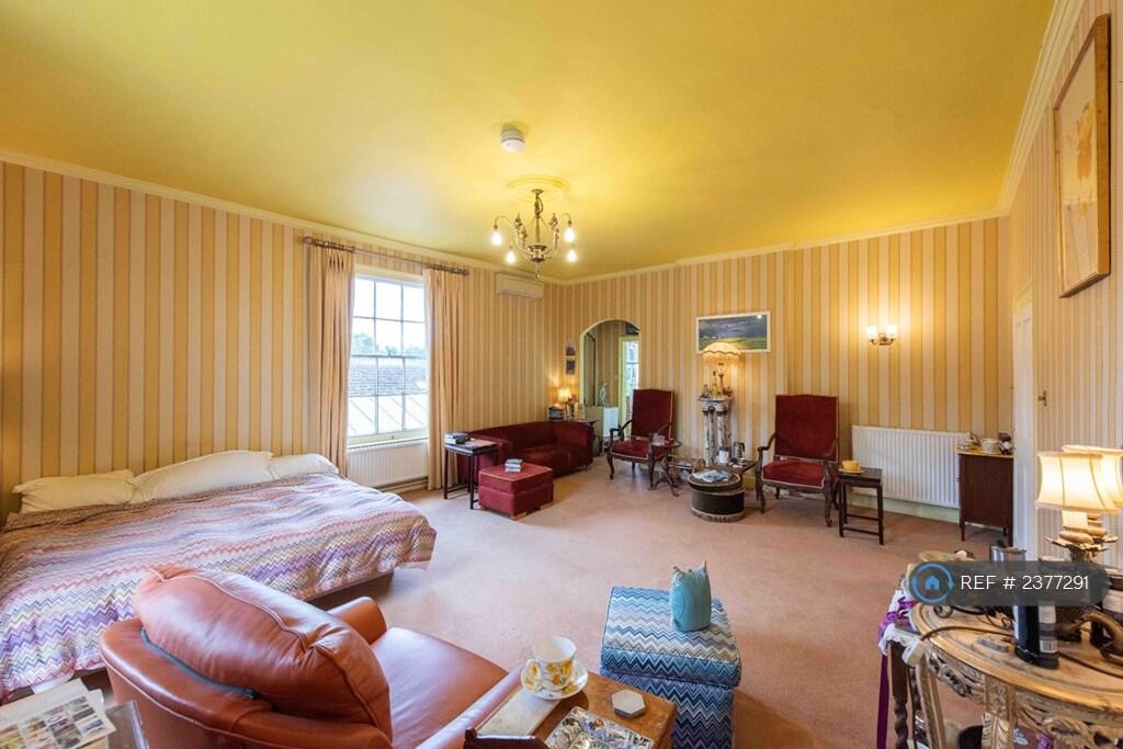 Commodore's Cabin Ii
