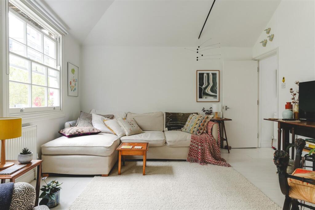 Kingsland High Road-9.jpg