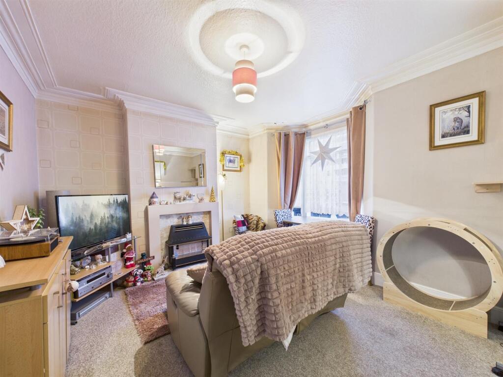 Lounge: