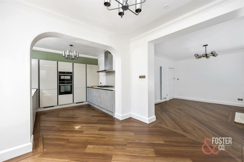 Braemore Road, 77-016.jpg