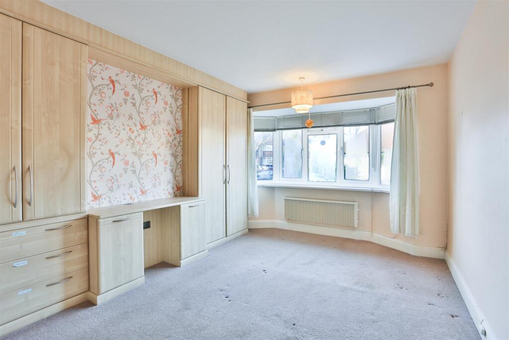 1577564797 - 3 The Holt SM6 - 4.jpg