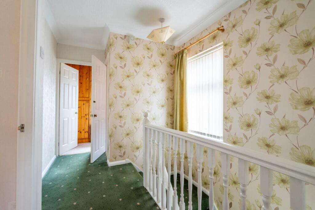 bedale ave (17 of 19).jpg