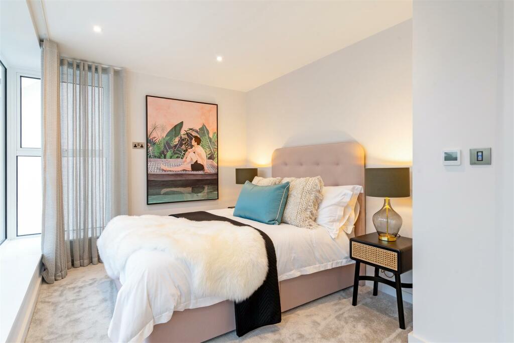 304 Sandbanks Road 327170 - (26).jpg