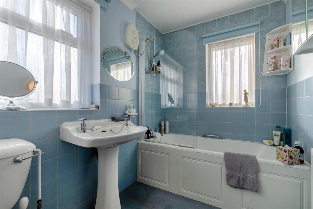 8641854-interior10.jpg