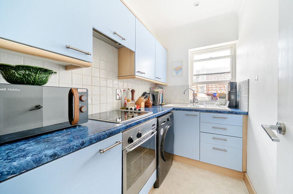 1304321-13-683feb...