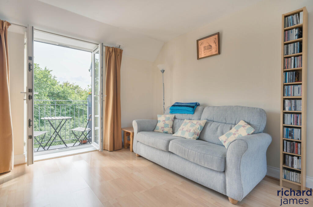 3bd93b9da3d1421faefa58b944c90938