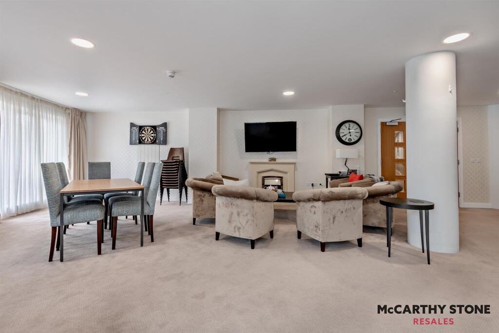 8587963-interior18-800.jpg