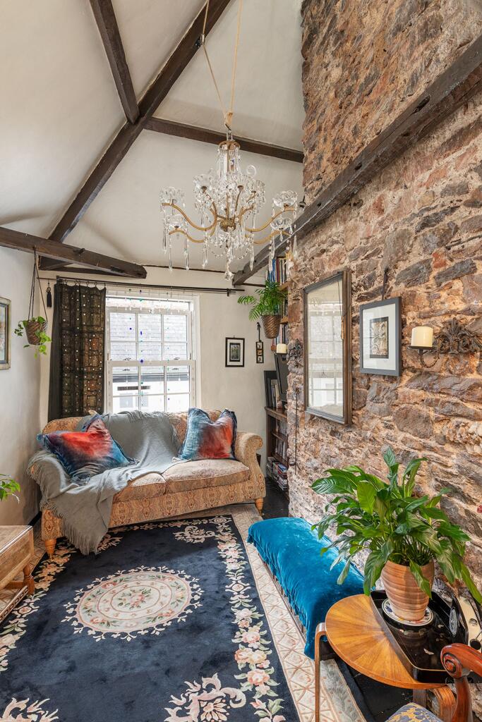 11 Browns Hill, Dartmouth, Living Area