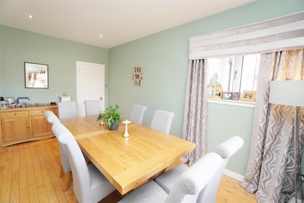 dining room1.jpg