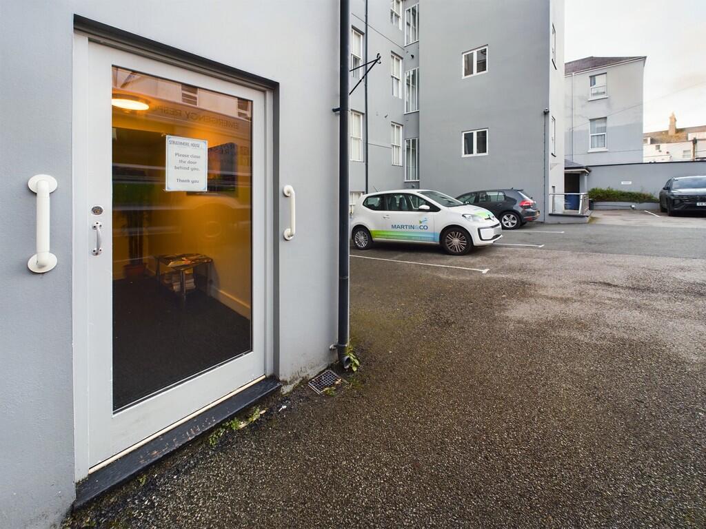 CAM02089G0-PR0418...