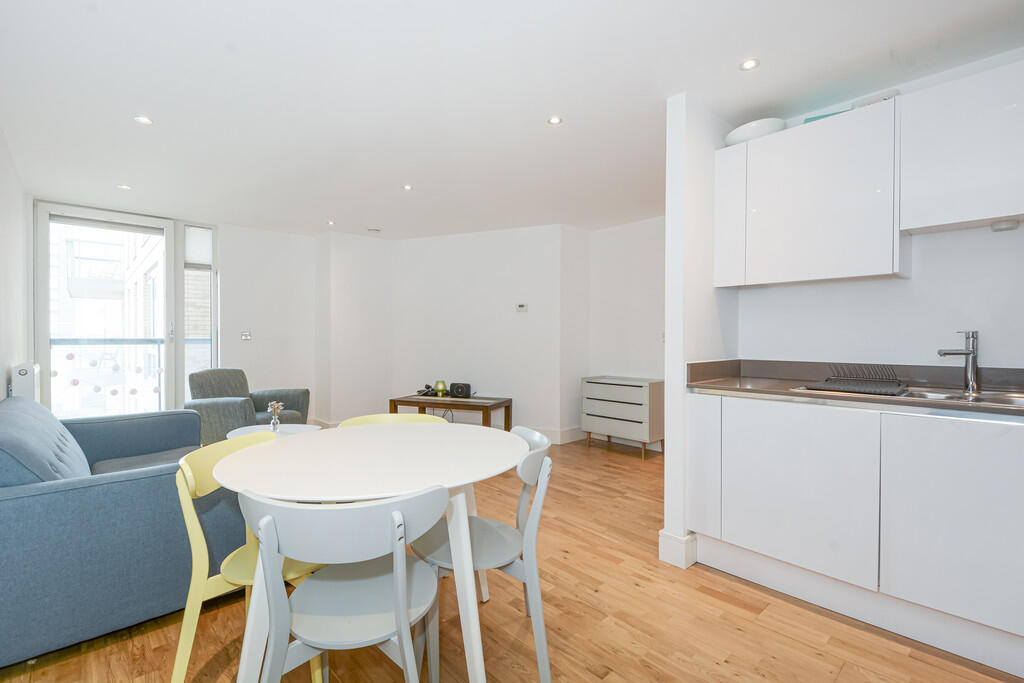 81 Beacon Point(6...
