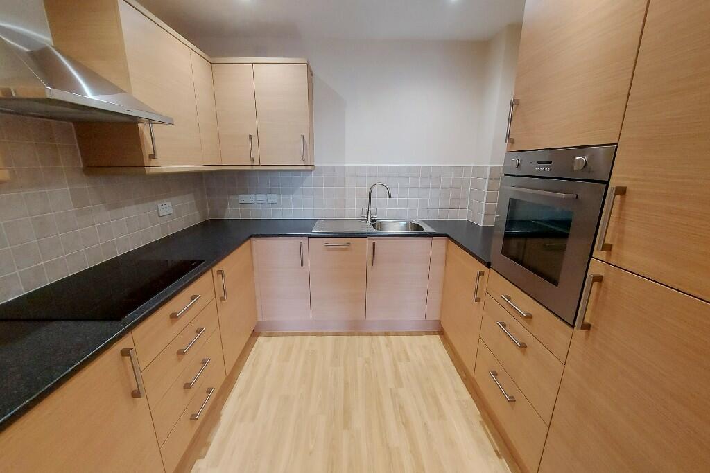 Kitchen + Appliances