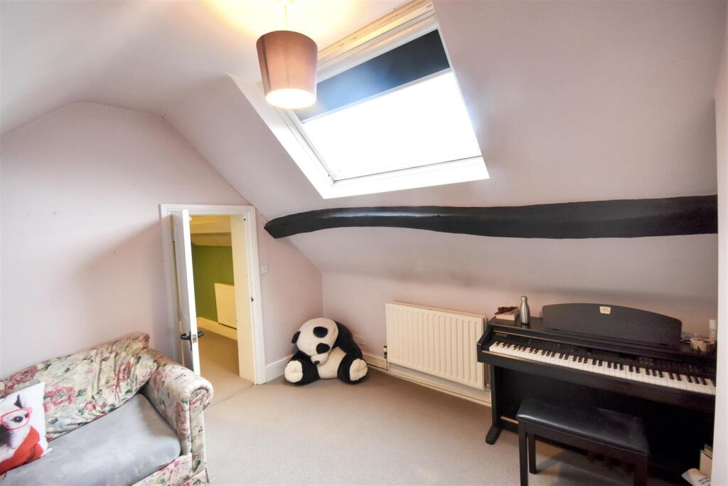 BEDROOM FIVE