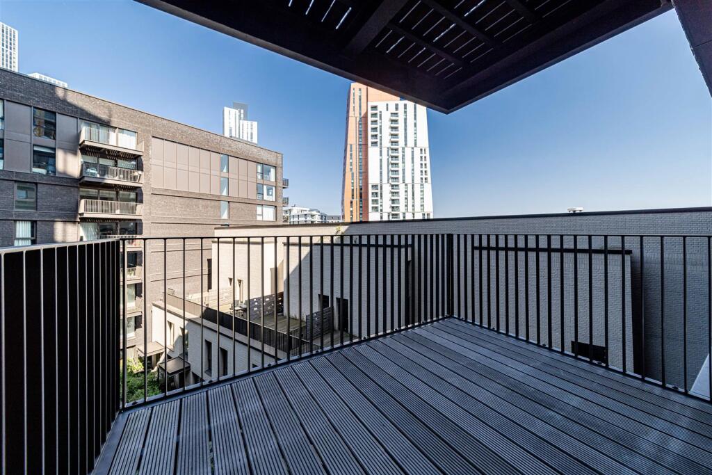 Balcony            .jpg