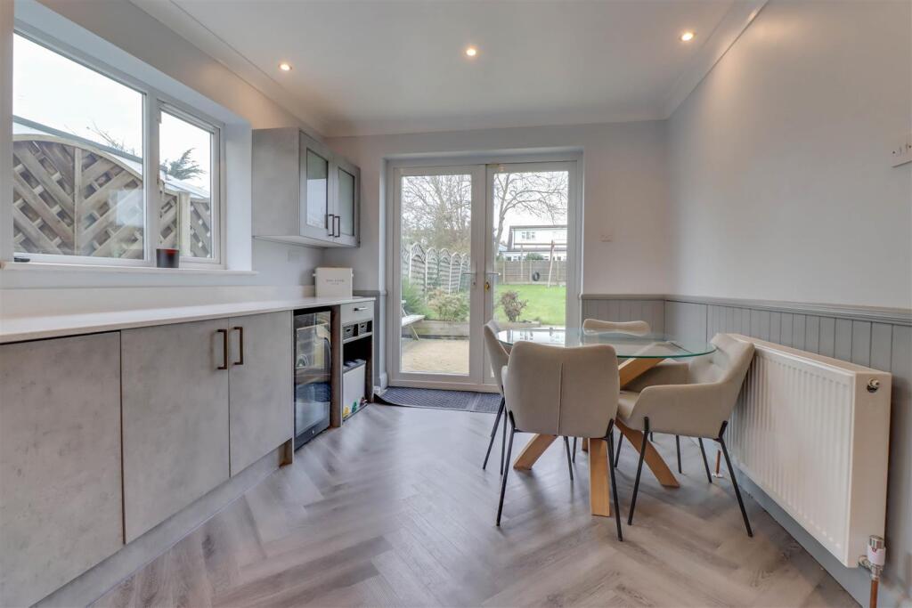 43 LINDON ROAD INSIDE-8.jpg