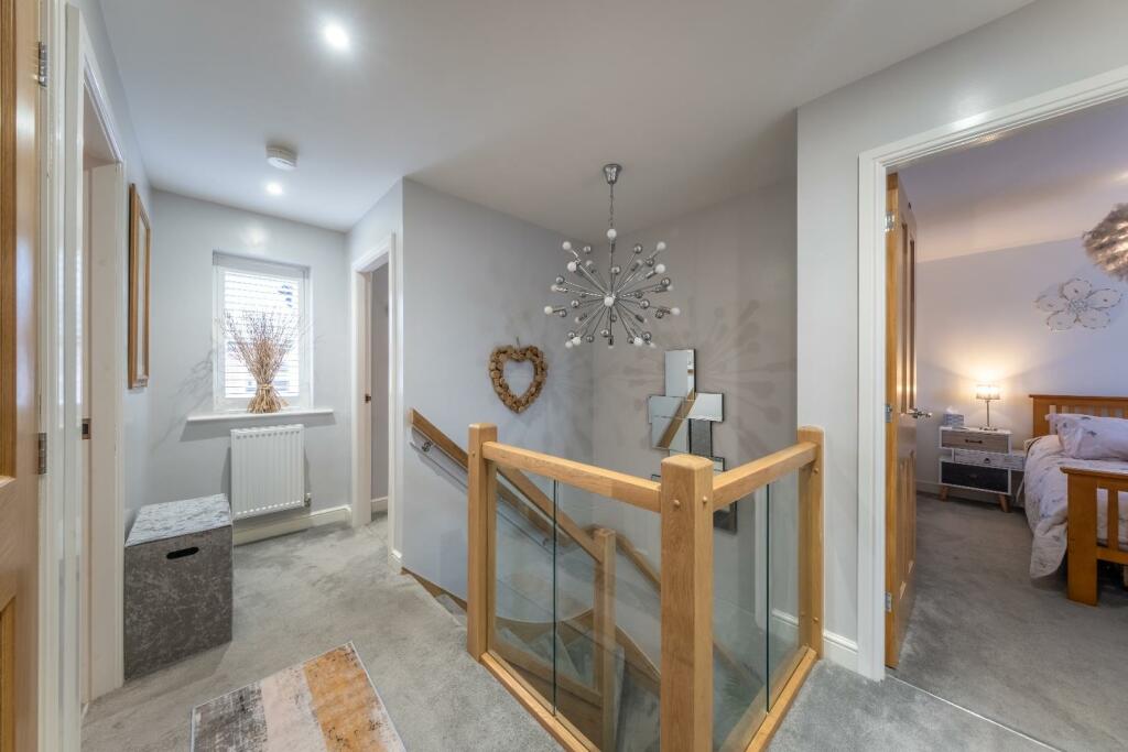 2 Bluebell Close-036.jpg