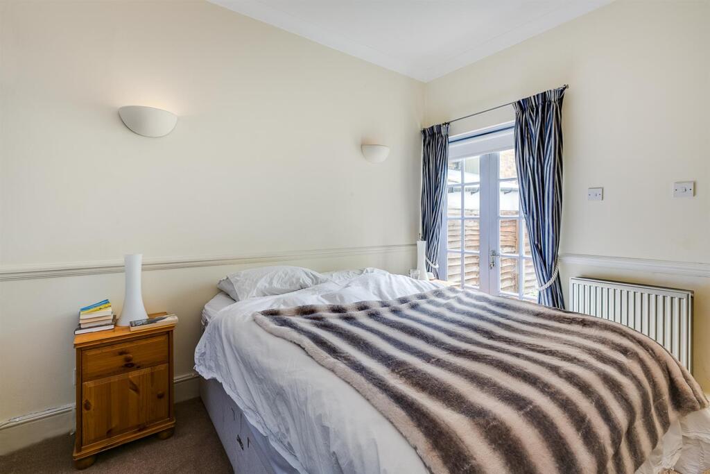 Cornwall Grove, W4 - FOR SALE