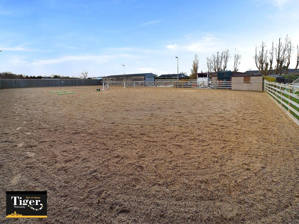 CAM02176G0-PR0427...