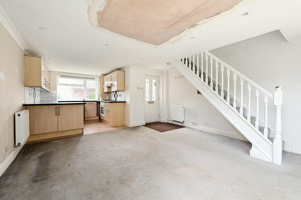 9 Winchester Way ...