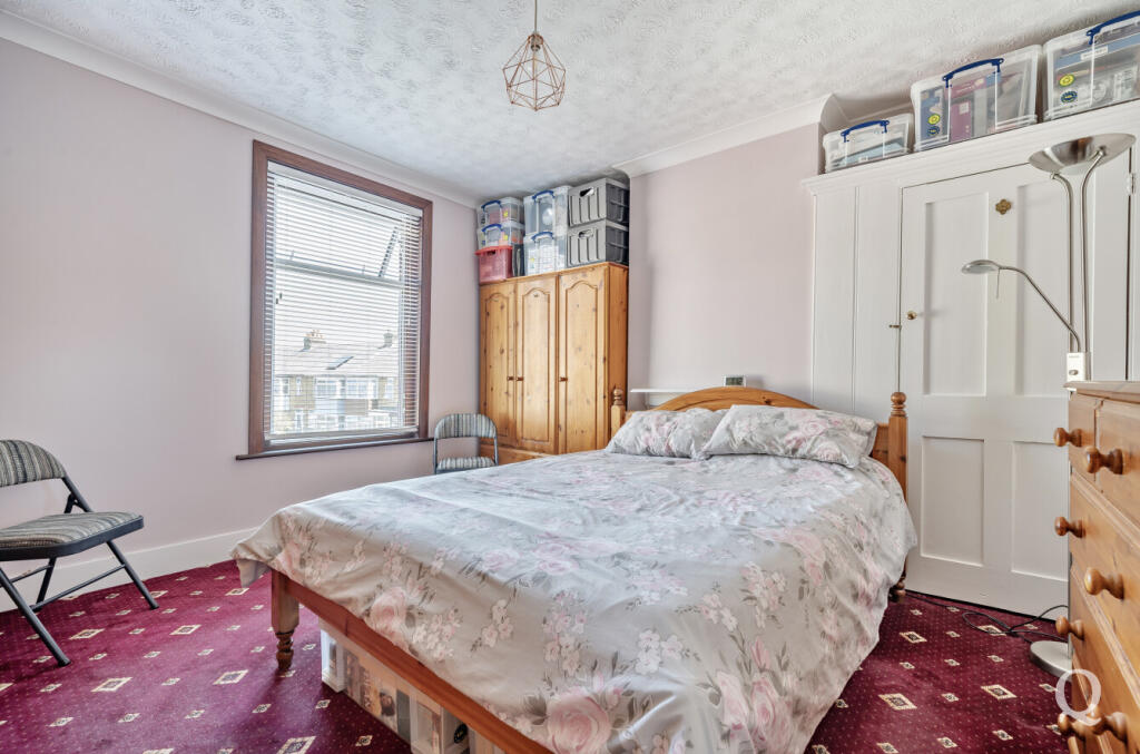 efe8faa5-afda-426...