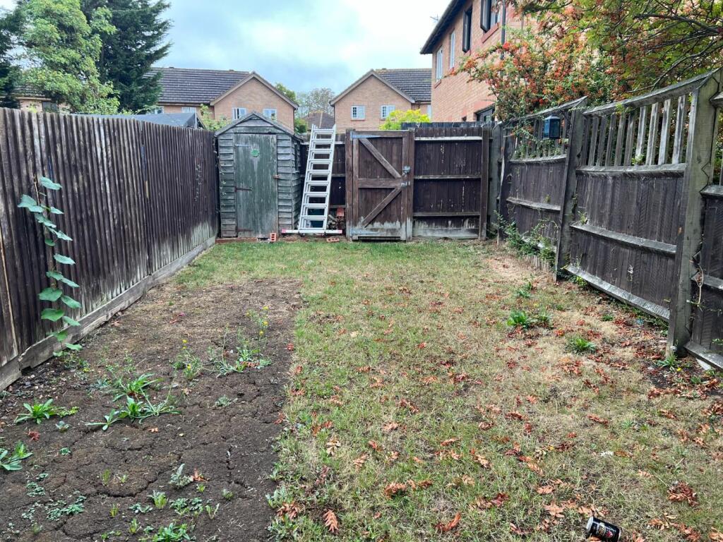 Rhuddlan Close Garden.JPG