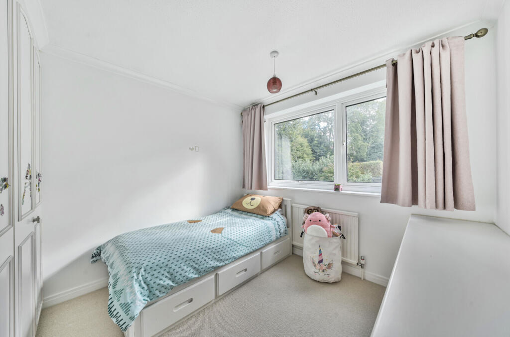 1364069-15-68e7d0...