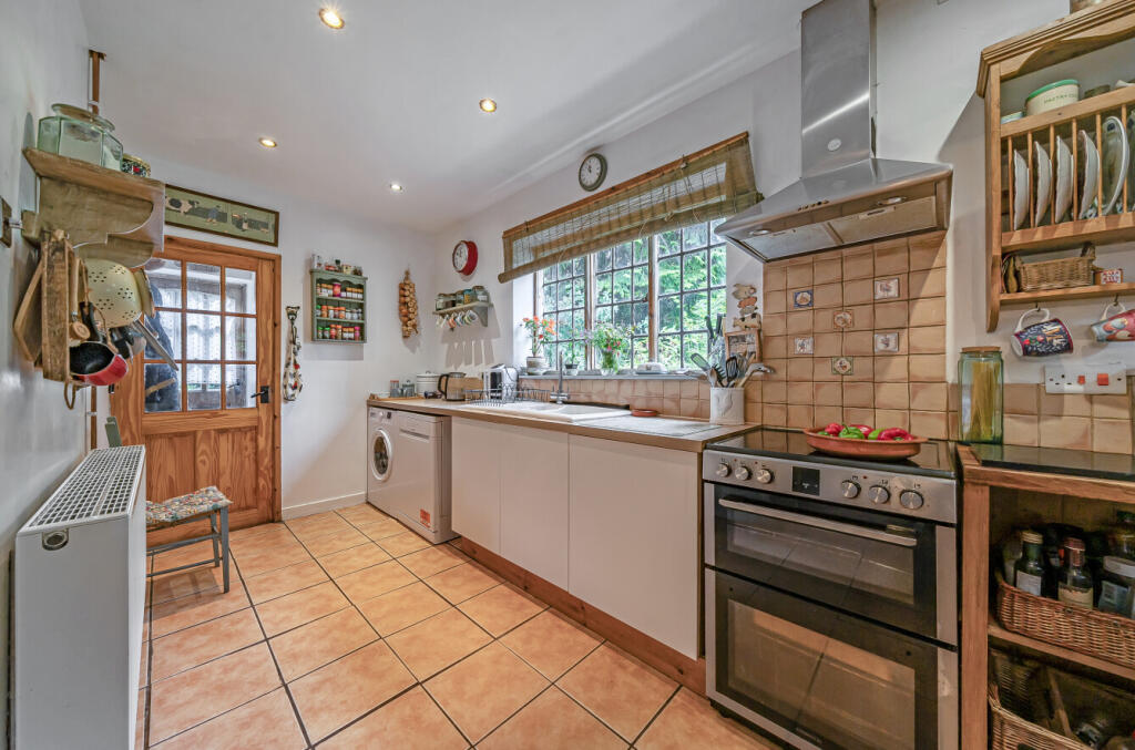 -68931b68baba1-l-1330667-10-68923145baa33