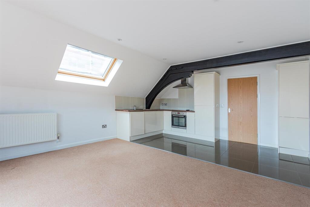 Amberley House 6-2.jpg