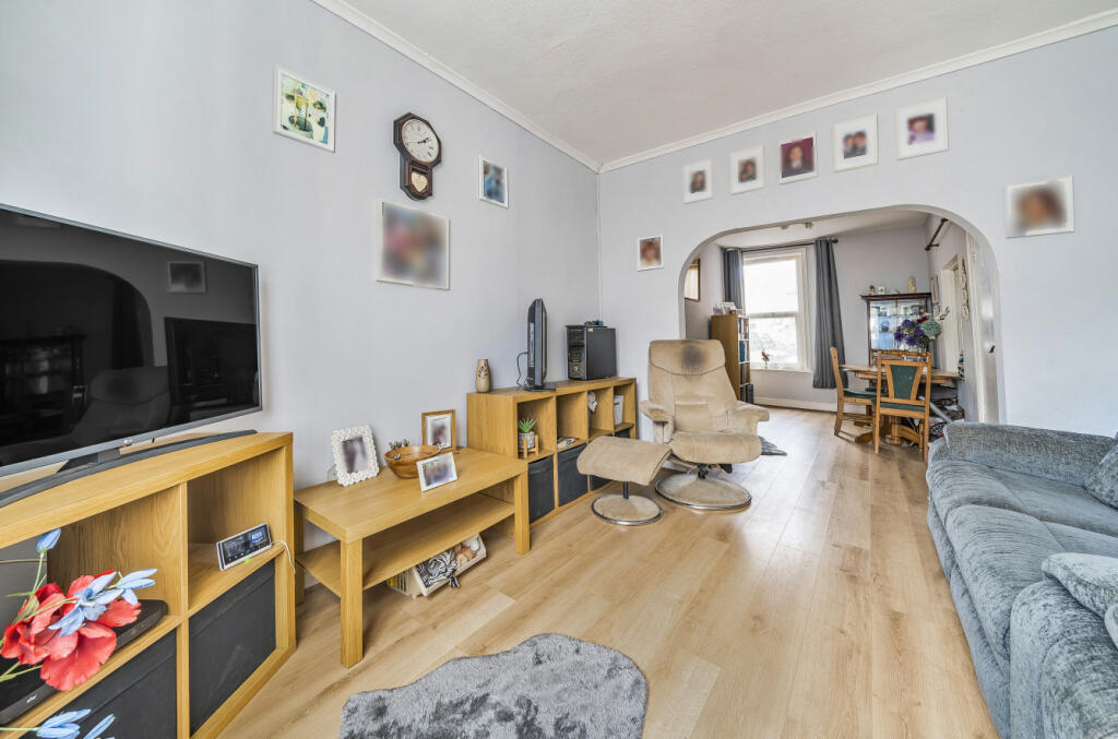 Sitting/Dining Room