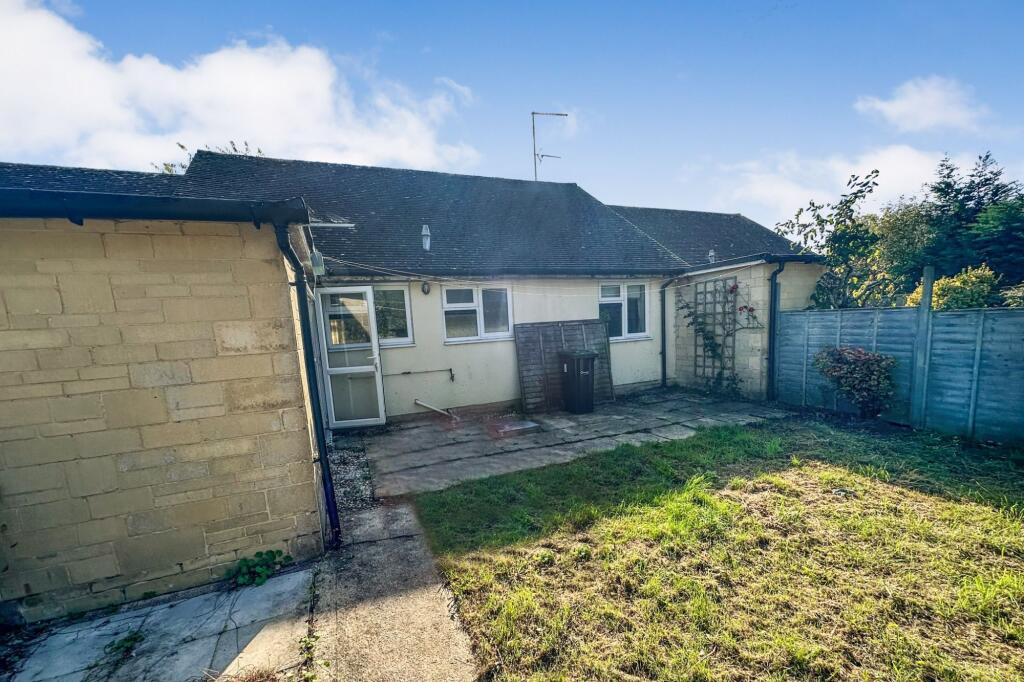 8 Harris Road, Ashton Keynes, Wiltshire, SN6 6PQ