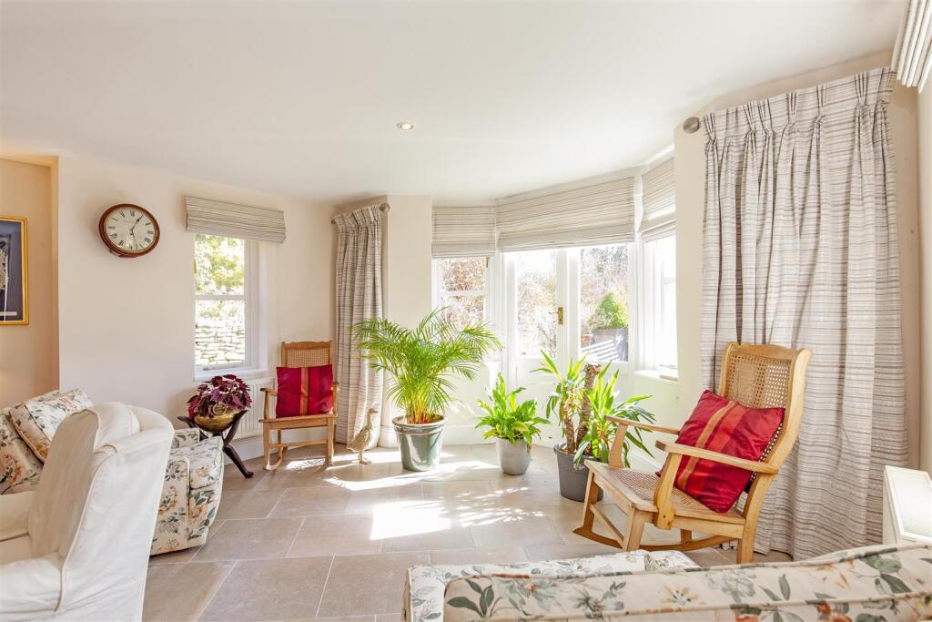Reception Room-5.jpg