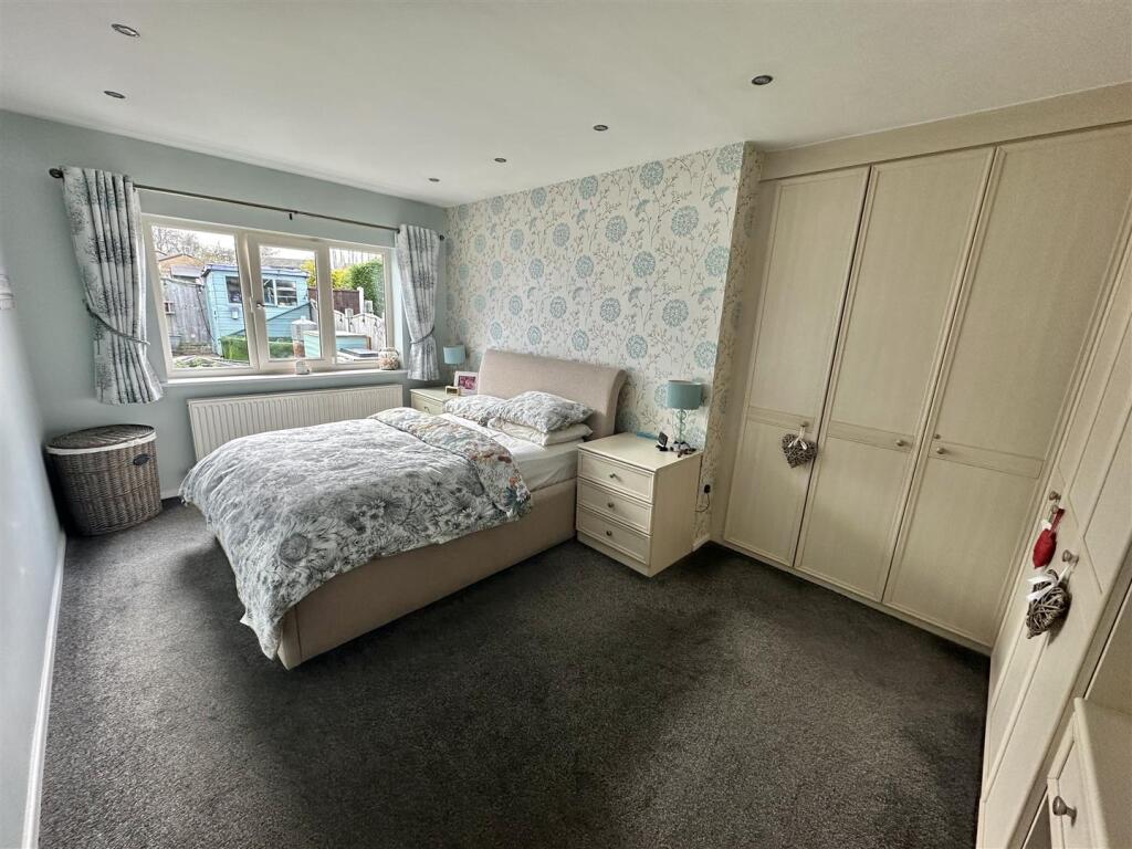 Bramleys Estate Agents - Liversedge Hall Lane - Li
