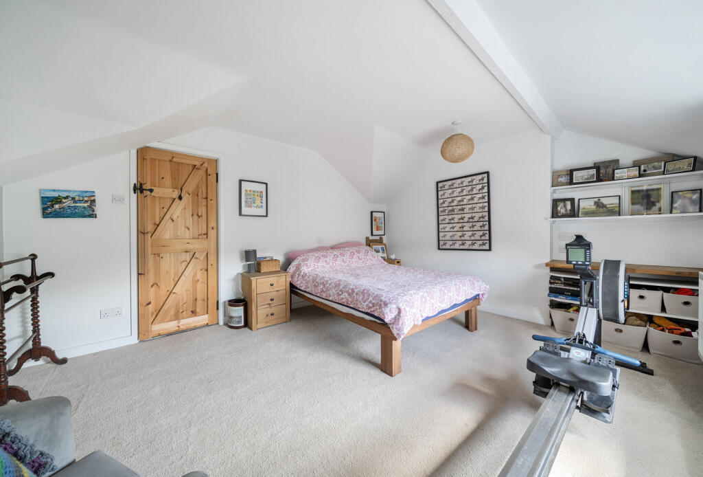 1347997-20-68bb02...