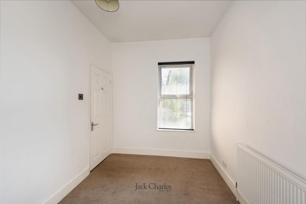 30 Woodlands, TN4 9HW 008.jpg