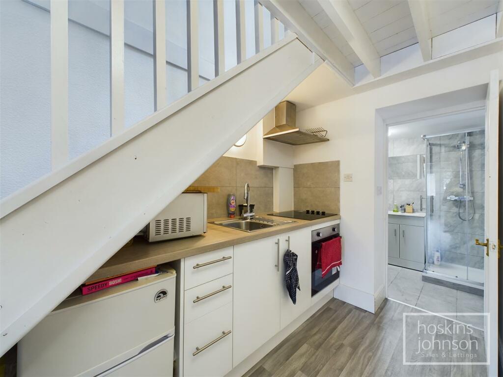 Lounge/Kitchen