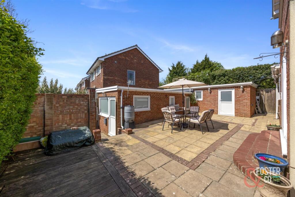 Woodland Avenue, 96-016.jpg