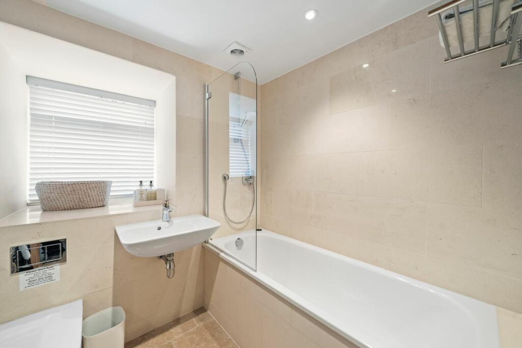 Lower Ground Floor Bathroom