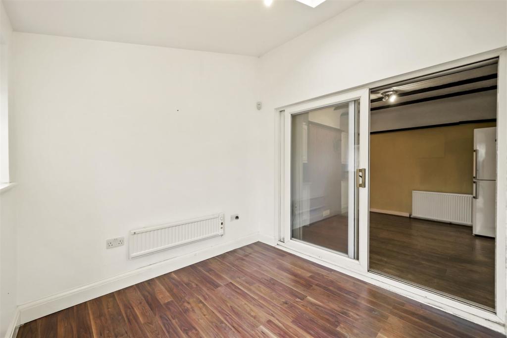 17 Sancroft Road - 7iYqnJBa2NOsWSPsuXr0.jpg