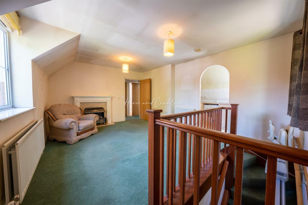 Doe Close, Penylan, HernCrabtree (19).jpg